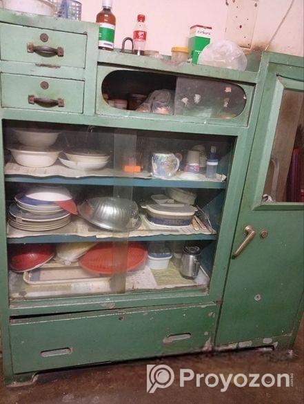 স্টিলের শোকেস