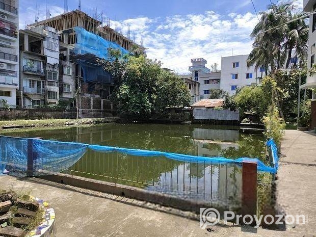 পুকুর সহ জমি বিক্রি হবে।