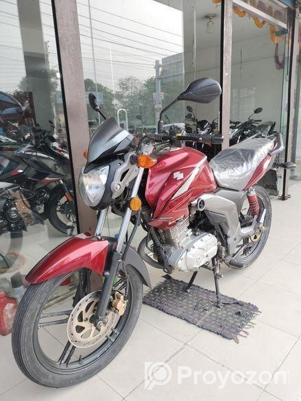 Suzuki GSX 125 . 2023