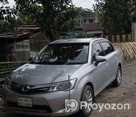 Toyota Axio . 2014