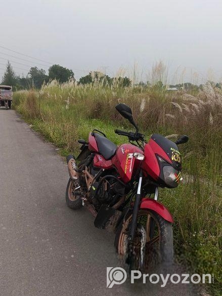 Bajaj Pulsar 150 . 2010