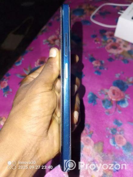 Xiaomi Redmi Note 11 . (Used)