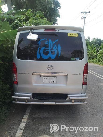 Toyota Hiace সুপার জি এল 2011