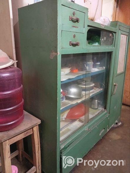 স্টিলের শোকেস