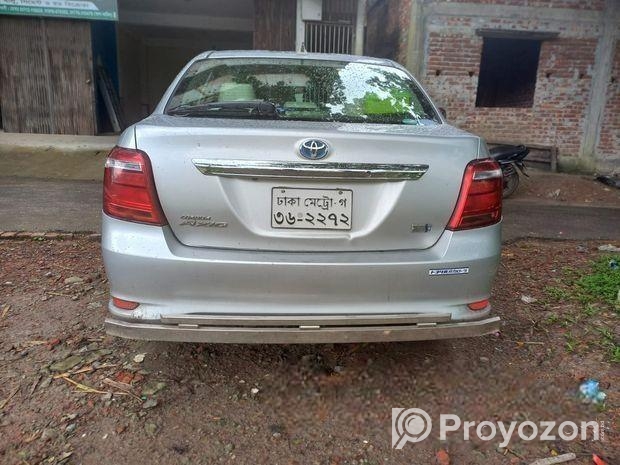 Toyota Axio Hybrid 2015