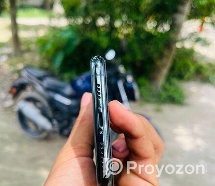 Apple iPhone 11 Pro Max . (Used)