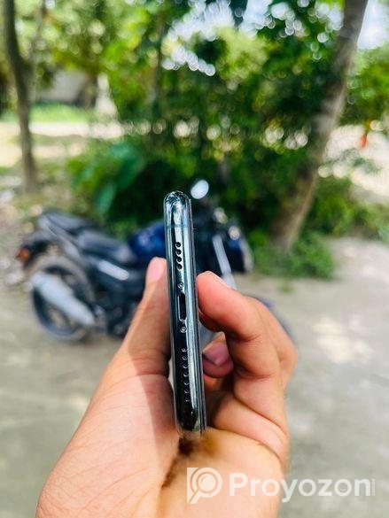 Apple iPhone 11 Pro Max . (Used)