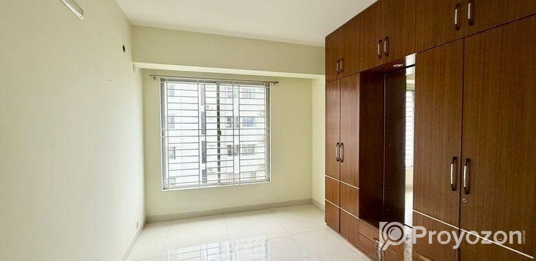 2400 SFT Luxarious Semi furnished apartment rent at 7 th floor Ut