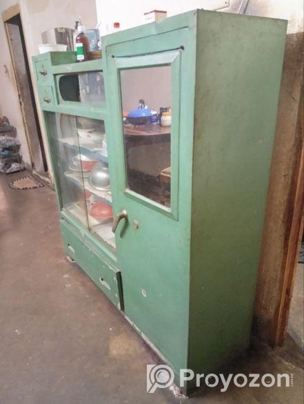 স্টিলের শোকেস