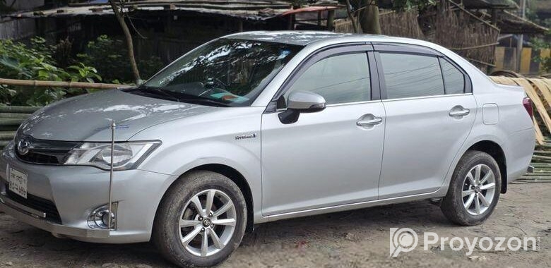 Toyota Axio . 2014