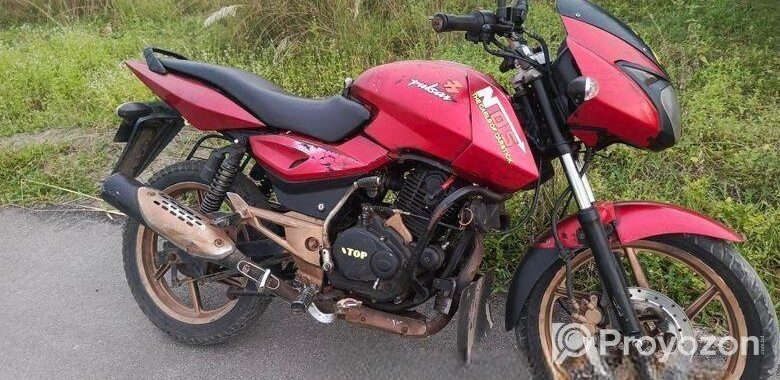 Bajaj Pulsar 150 . 2010
