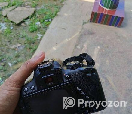 Canon 700d camera