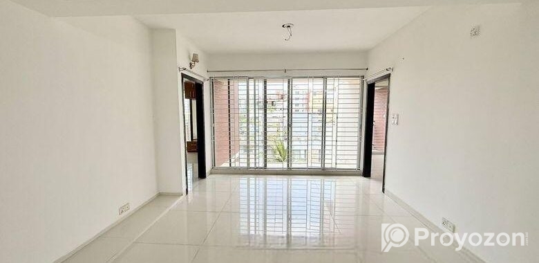 2400 SFT Luxarious Semi furnished apartment rent at 7 th floor Ut