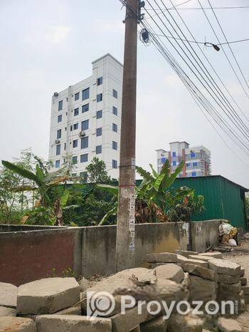 উত্তরায় DPS School সংলগ্ন Lake Side বাউন্ডারি করা