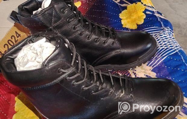 নতুন চামরা বুট