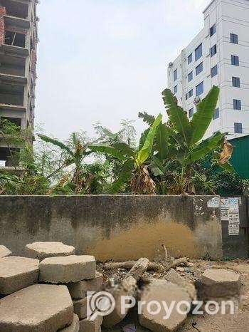 উত্তরায় DPS School সংলগ্ন Lake Side বাউন্ডারি করা