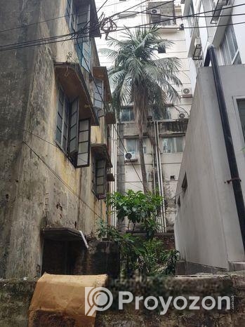 মালিবাগে মেইন রোডে চার কাঠা জমিতে কমার্শিয়াল ব্যবহ