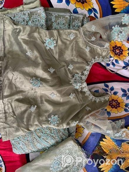 মেয়েদের লেহেঙ্গা