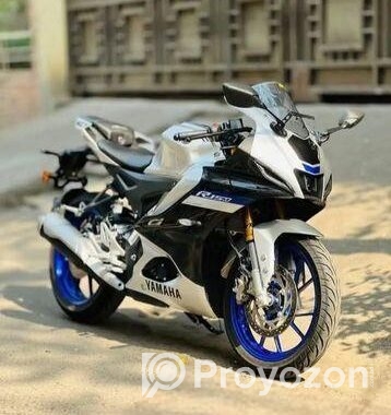Yamaha R15 M VS7 India 2023