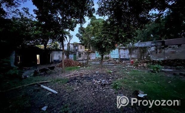 station commercial land