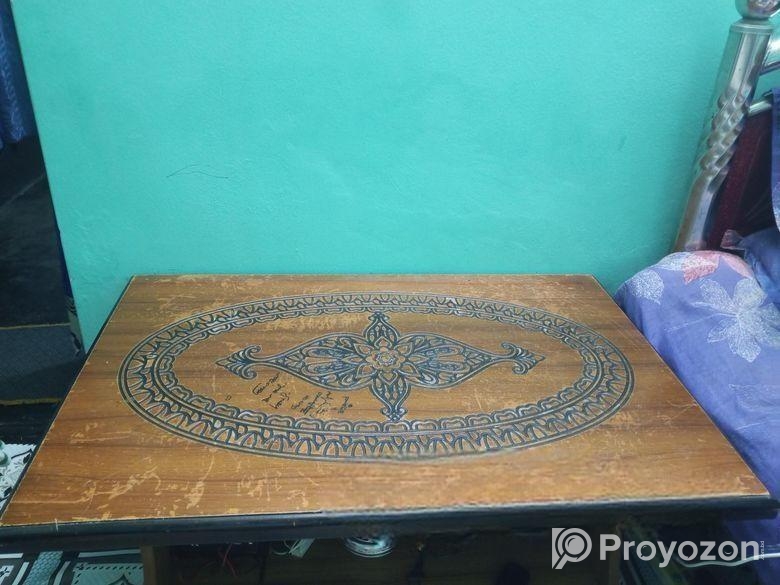 পুরাতন কিছু পারিবারিক সামগ্রী।