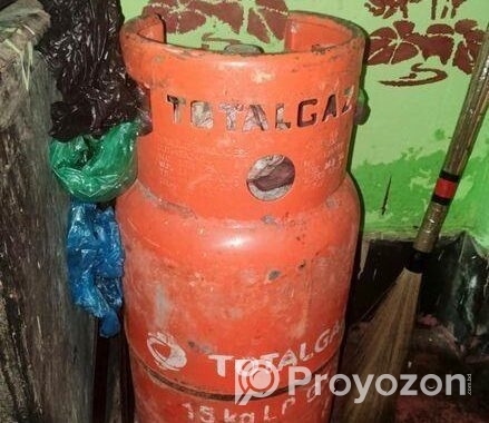 গ্যাসের চুলা ও সিলিন্ডার ১৫ কেজি বিক্রি হবে