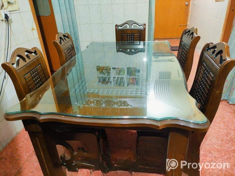 ডাইনিং টেবিল ও ৬ টি চেয়ার