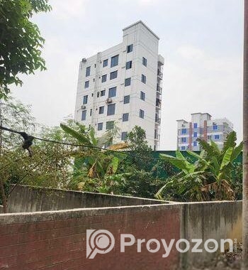 উত্তরায় DPS School সংলগ্ন Lake Side বাউন্ডারি করা