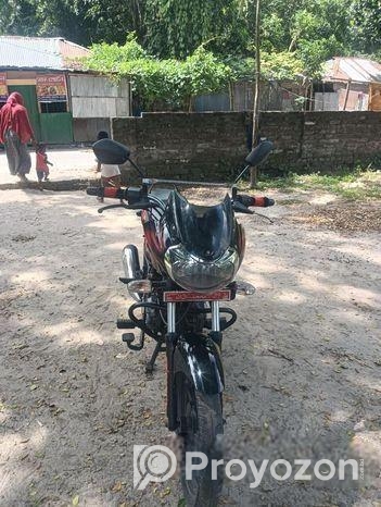 Bajaj Discover 125 . 2015