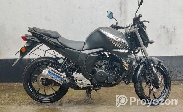 Yamaha FZS ` 2023