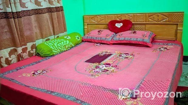 জরুরী ভিত্তিতে খাটটি বিক্রি করতে চাই