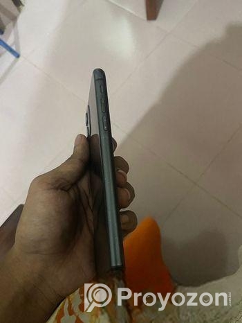 Apple iPhone 11 (Used)