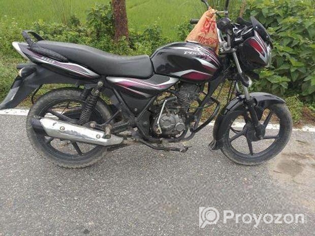 Bajaj Discover 100 . 2015