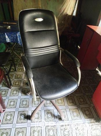 টেবিল এবং চেয়ার