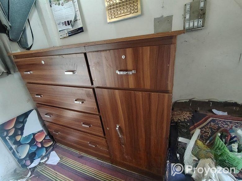 ওয়ারড্রব বিক্রি