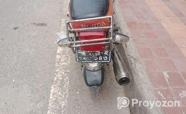 Xingfu CG125 . 1995