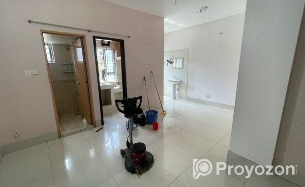 রিং রোড থেকে মাত্র ৫০ মিটার ১০৫০ sqft – ২ বেড ৩ বা
