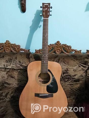 YAMAHA F310 Acoustic Guitar