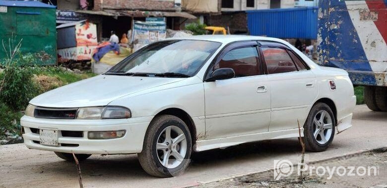 Toyota Carina . 1994