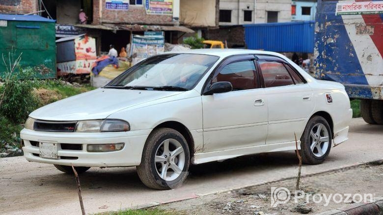 Toyota Carina . 1994