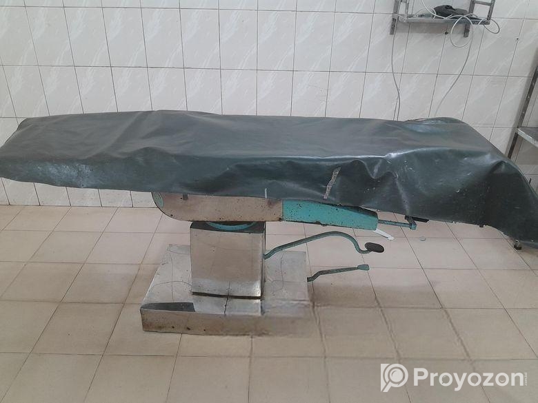 অপারেশন টেবিল