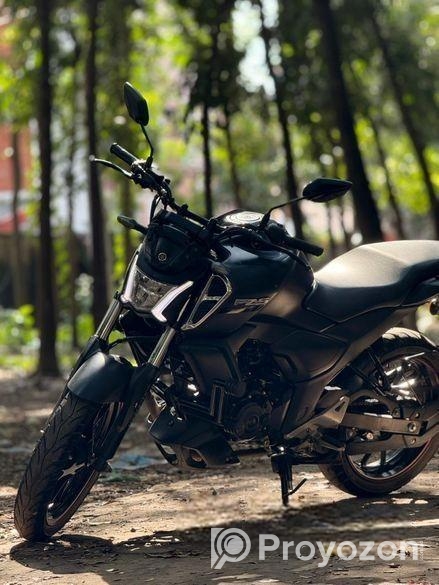 Yamaha FZS V4 BLACK 2025