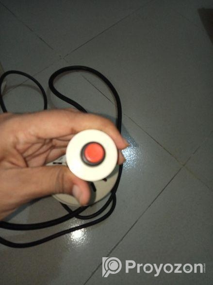 Induction sealing machine