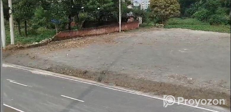 সাভারে হাইওয়ে রোড সংলগ্ন বাণিজ্যিক প্লট