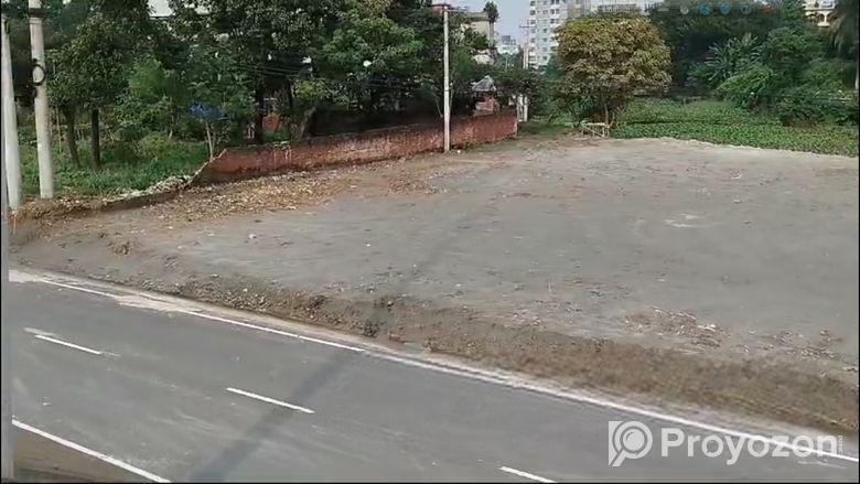 সাভারে হাইওয়ে রোড সংলগ্ন বাণিজ্যিক প্লট
