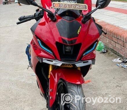 Yamaha R15 V4 . 2022