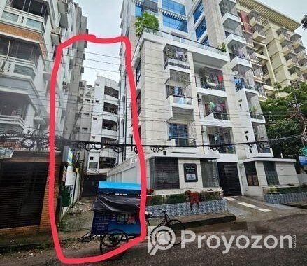 লালমাটিয়ায় আড়াই লাখ টাকা আয়ের সুযোগে কাঠা জমিতে ছয়