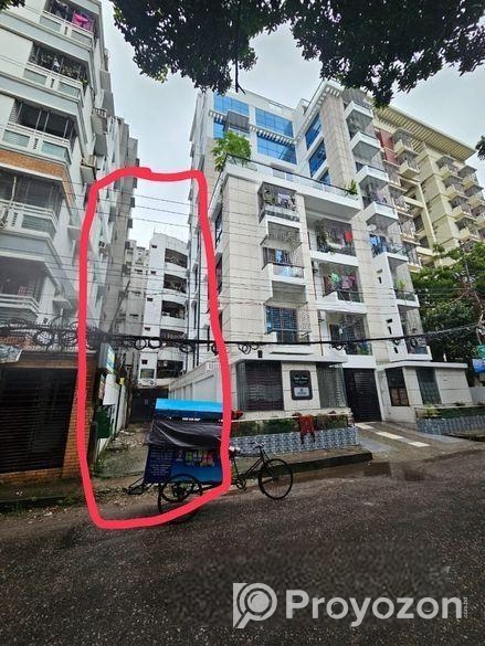 লালমাটিয়ায় আড়াই লাখ টাকা আয়ের সুযোগে কাঠা জমিতে ছয়