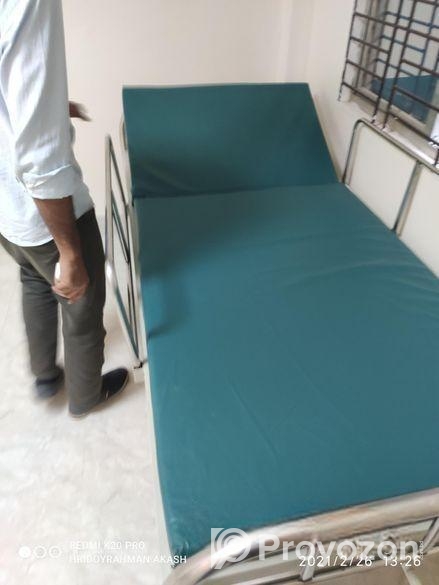 Hospital patinet bed one crank ms