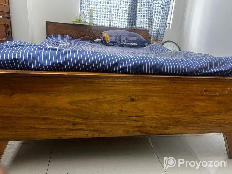 মাত্র ৬ মাস ব্যবহৃত খাট বিক্রি হবে